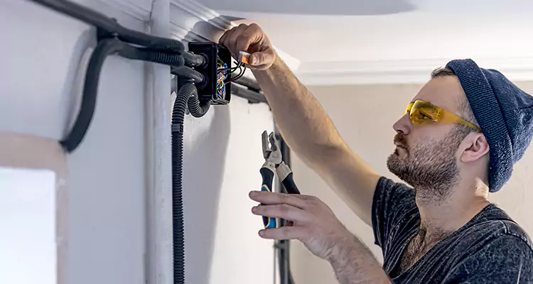 Garage Door Opener Cable Repair in Plantation, FL