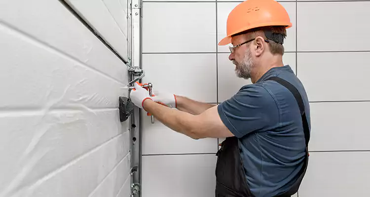 Emergency Garage Door Repair in Plantation, FL