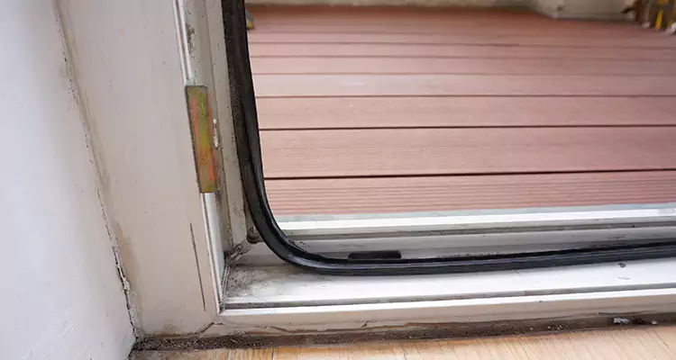Why Choose Us for Leaking Sliding Glass Door Repair in Plantation, FL?