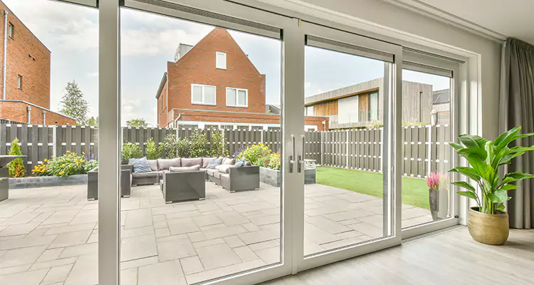 Best Sliding Screen Door Replacement Company in Plantation, FL