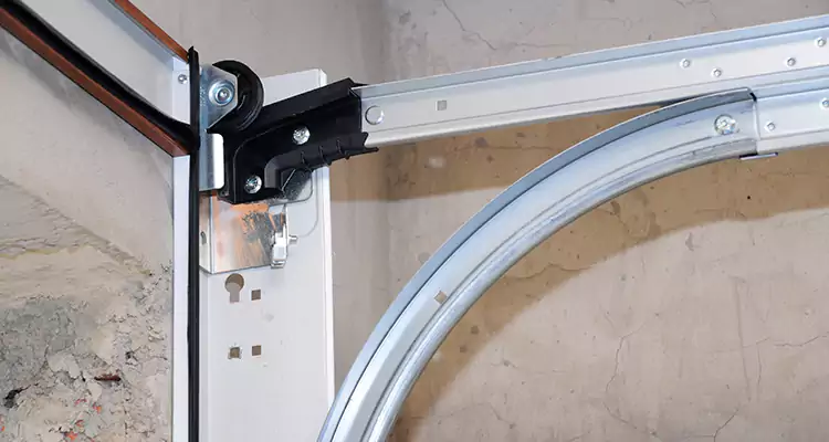 Maintain Liftmaster Garage Door Off Track in Plantation, FL