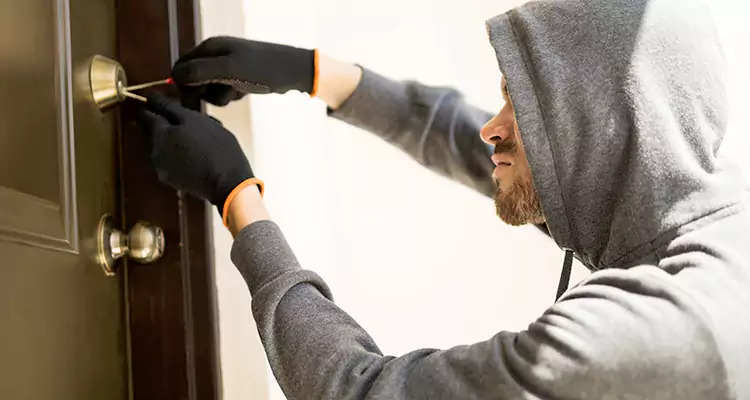 Emergency Motel Lock Repairs—Available 24/7 in Plantation, FL