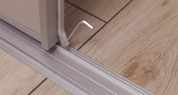 Squeaky Sliding Door Repair in Plantation, FL