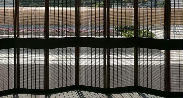 Front Screen Door Repair in Plantation, FL